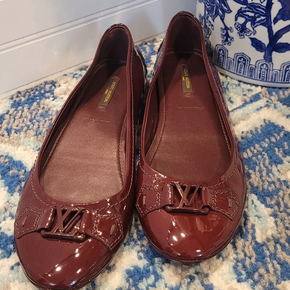 LOUIS VUITTON Oxford Ballerina Flats size 38.5 in burgundy and nude